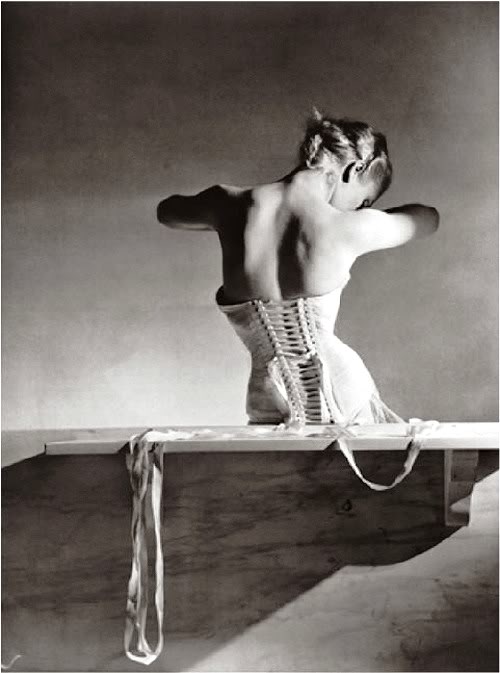 horst-p-horst-mainbocher-corset-19391