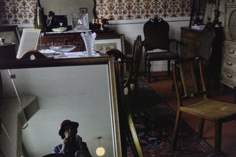 58_Vivian MAIER Self-portrait, Chicago, October 1977